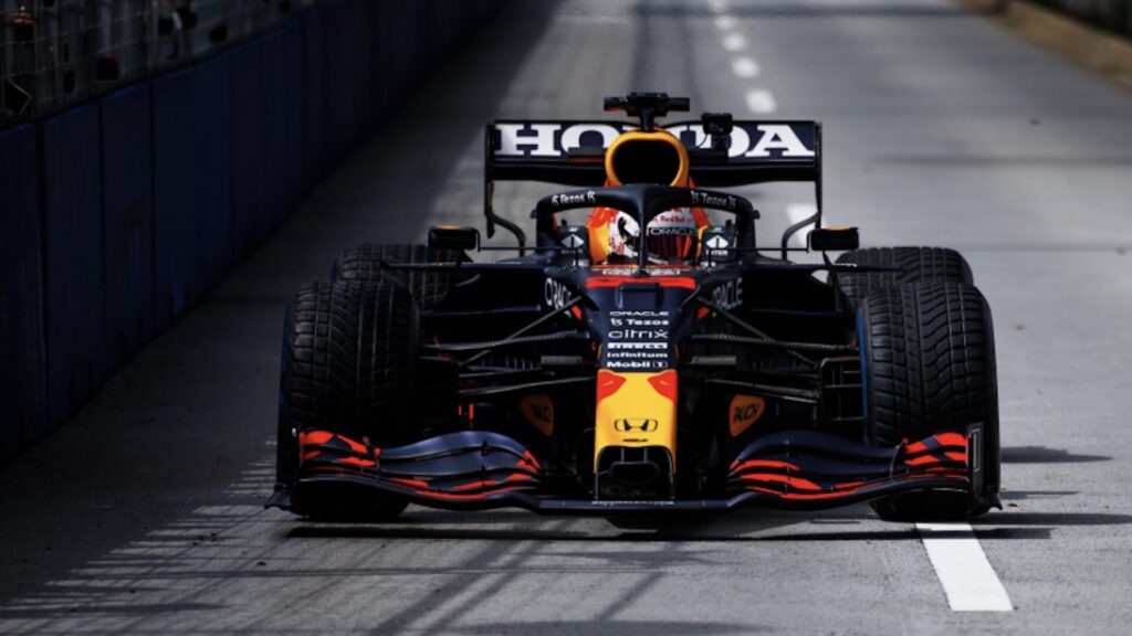 Max Verstappen au volant de sa Red Bull // Source : Compte X de Max Verstappen Max Verstappen au volant de sa Red Bull // Source : Compte X de Max Verstappen