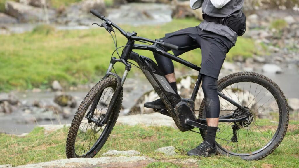 Decathlon Rockrider E-ST 500 vtt // Source : Decathlon Decathlon Rockrider E-ST 500 vtt // Source : Decathlon