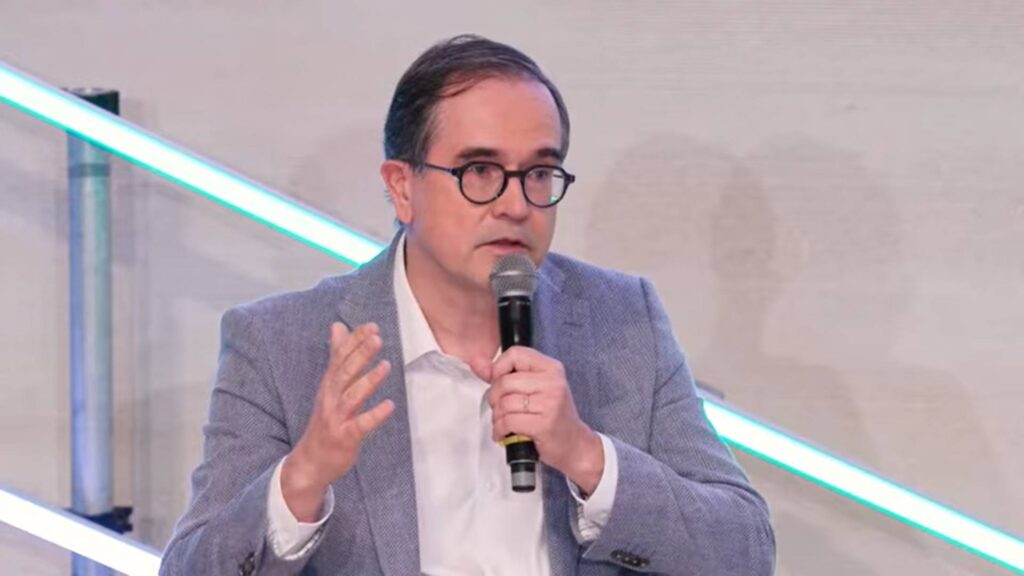 François Provost lors du forum de Giverny 2024 // Source : Capture vidéo Youtube François Provost lors du forum de Giverny 2024 // Source : Capture vidéo Youtube