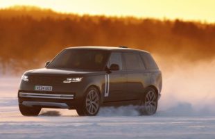 Le futur Range Rover électrique en test hivernal // Source : Range Rover