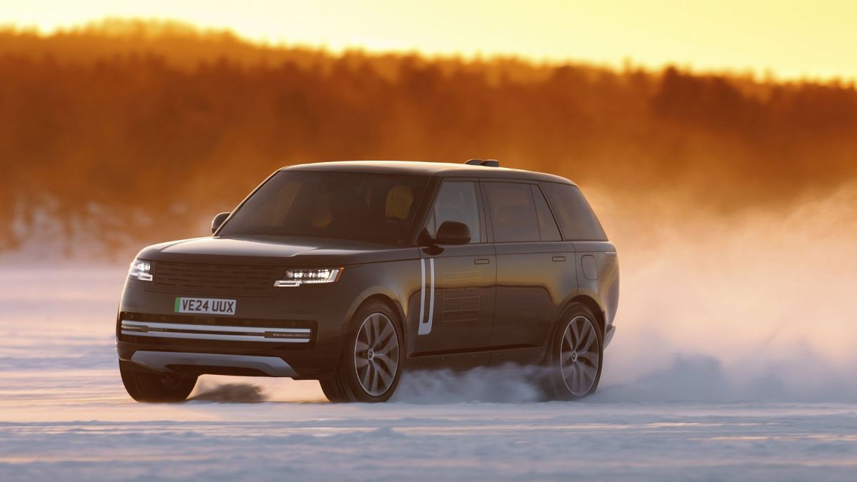 Le futur Range Rover électrique en test hivernal // Source : Range Rover
