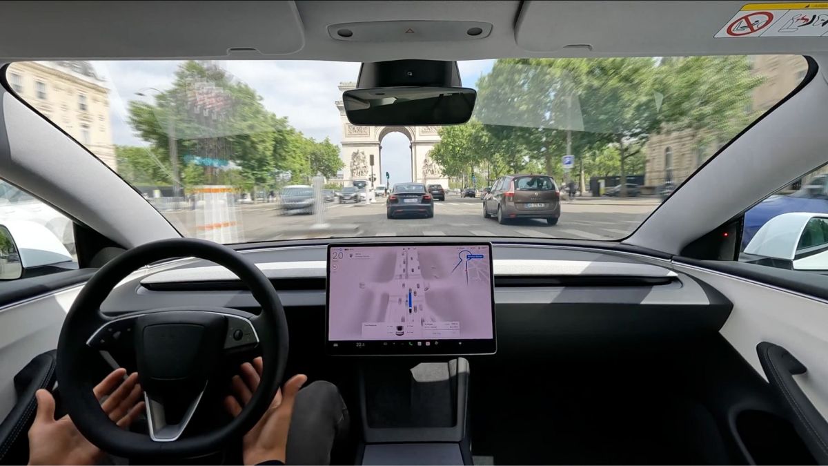 La conduite autonome FSD de Tesla testé à Paris // Source : Tesla La conduite autonome FSD de Tesla testé à Paris // Source : Tesla