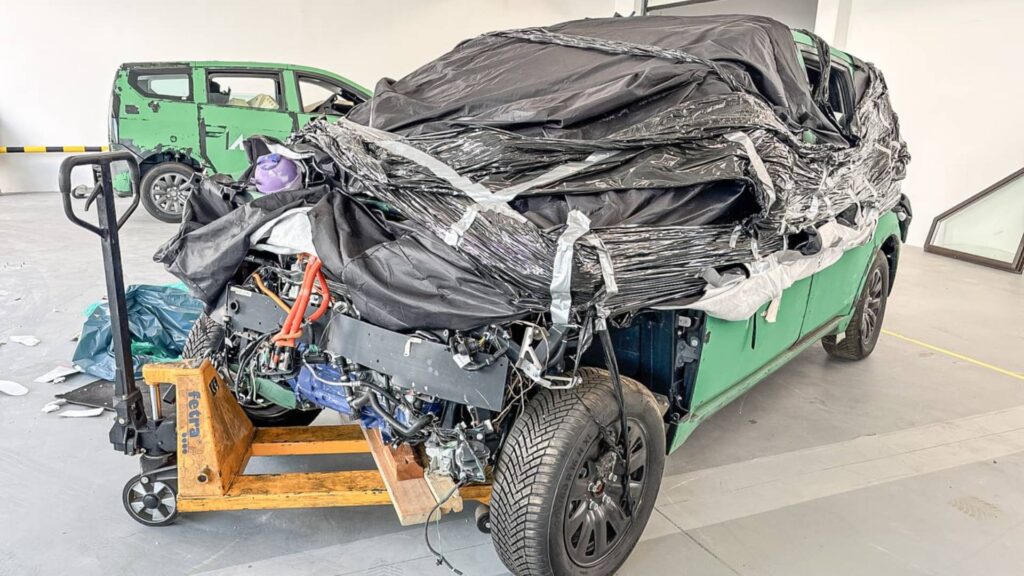 Exemplaire Sono Sion après crashtest en vente  // Source : Aurena.at 