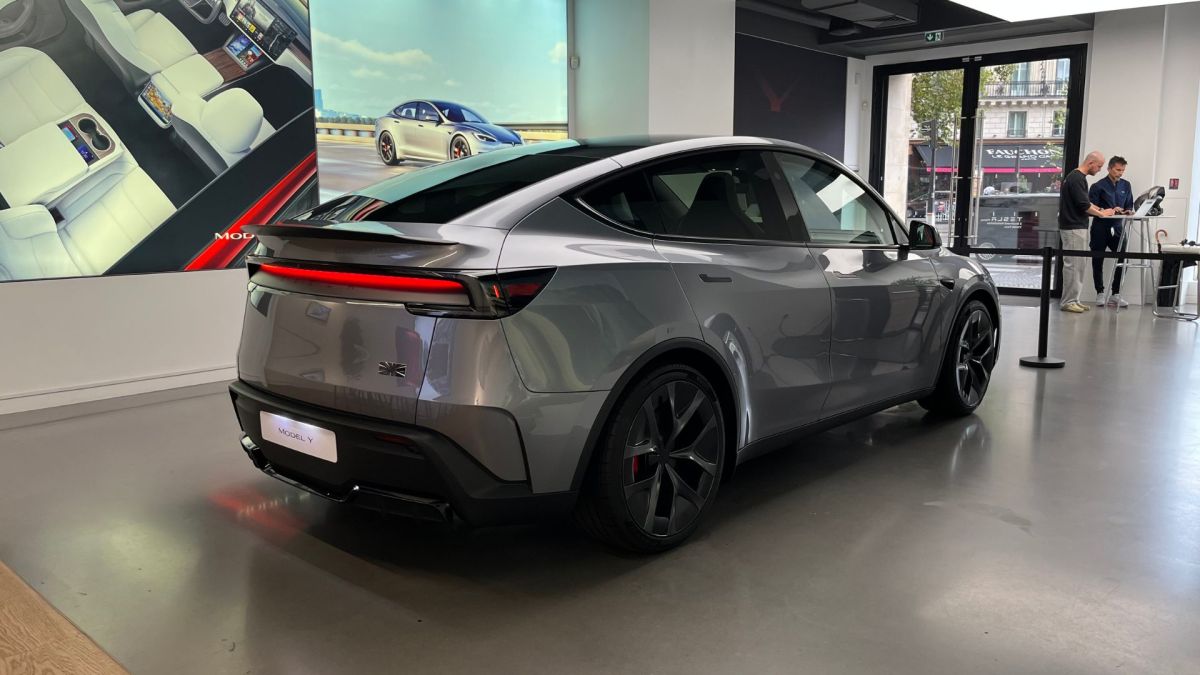 On découvre le nouveau Tesla Model Y Performance // Source : Robin San Vicente pour Numerama On découvre le nouveau Tesla Model Y Performance // Source : Robin San Vicente pour Numerama