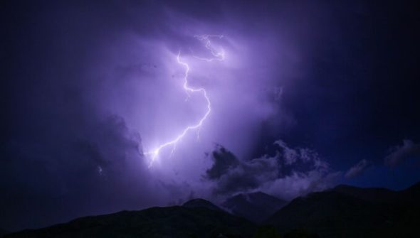 Orage avec un éclair // Source : Pixabay Orage avec un éclair // Source : Pixabay