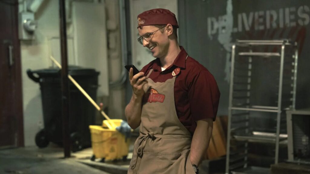 Adrian dans Peacemaker // Source : HBO Max Adrian dans Peacemaker // Source : HBO Max
