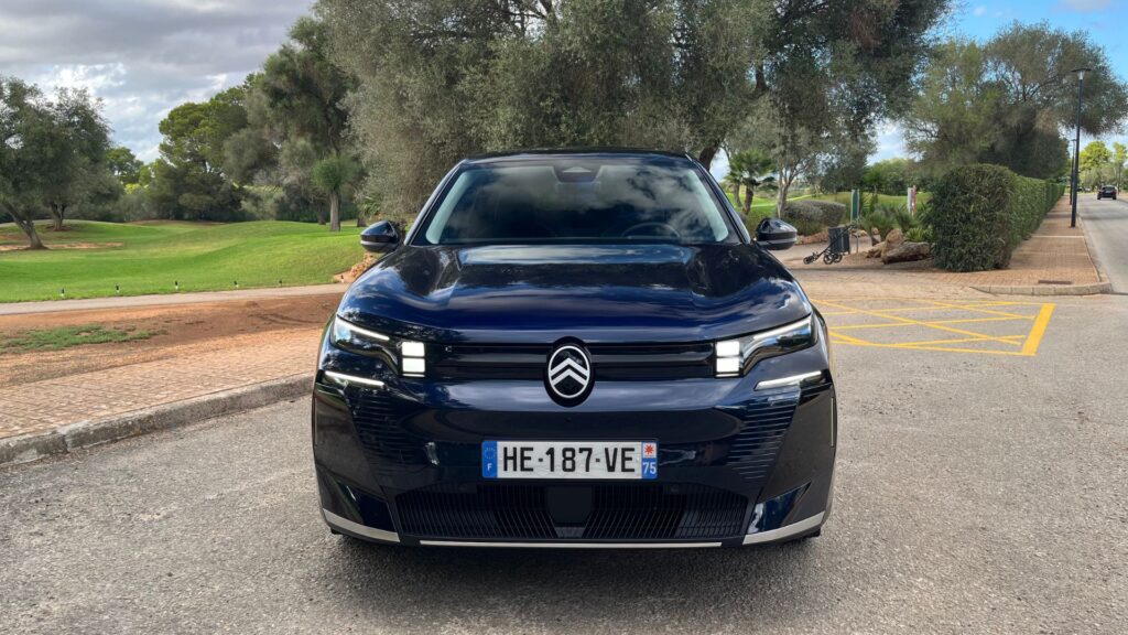 Le Citroën ë-C5 Aircross à l'essai. // Source : Robin San Vicente pour Numerama Le Citroën ë-C5 Aircross à l'essai. // Source : Robin San Vicente pour Numerama