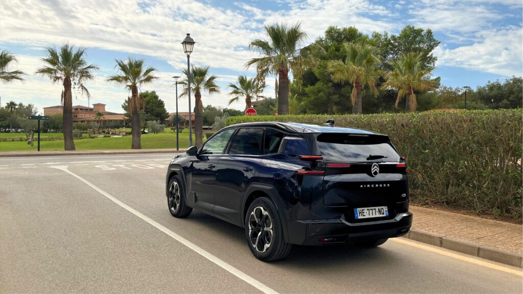 Le Citroën ë-C5 Aircross à l'essai. // Source : Robin San Vicente pour Numerama Le Citroën ë-C5 Aircross à l'essai. // Source : Robin San Vicente pour Numerama