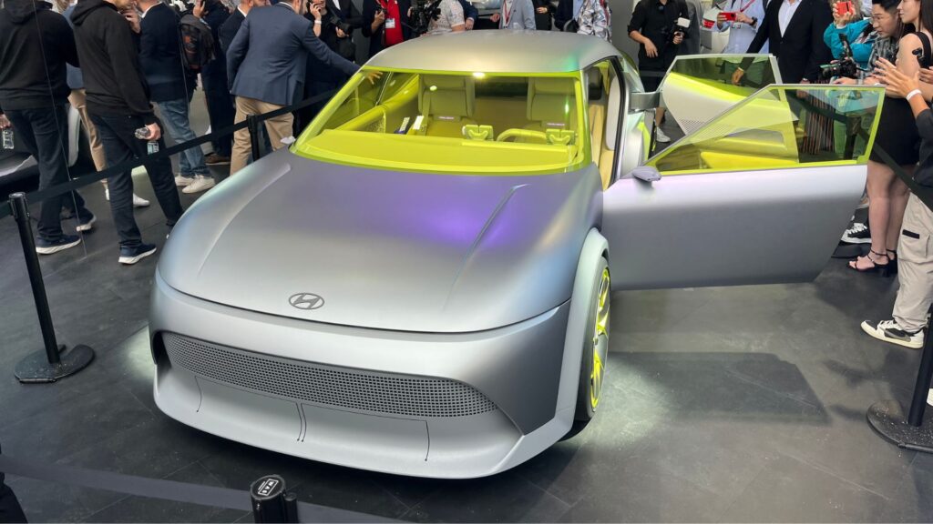 Le Concept Three de Hyundai fait sa première au salon de Munich // Source : Robin San Vicente pour Numerama Le Concept Three de Hyundai fait sa première au salon de Munich // Source : Robin San Vicente pour Numerama