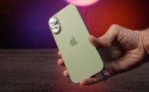 Le dos de l'iPhone 17 est très ressemblant à celui de l'iPhone 16. // Source : Numerama