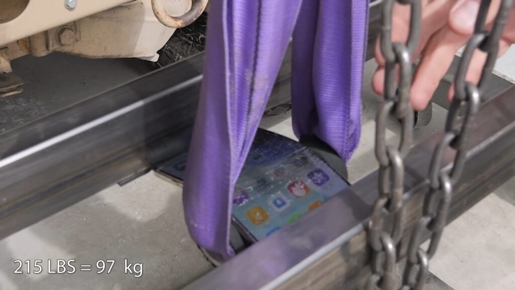 97 kg, le poids nécessaire pour briser l'iPhone Air. 97 kg, le poids nécessaire pour briser l'iPhone Air.