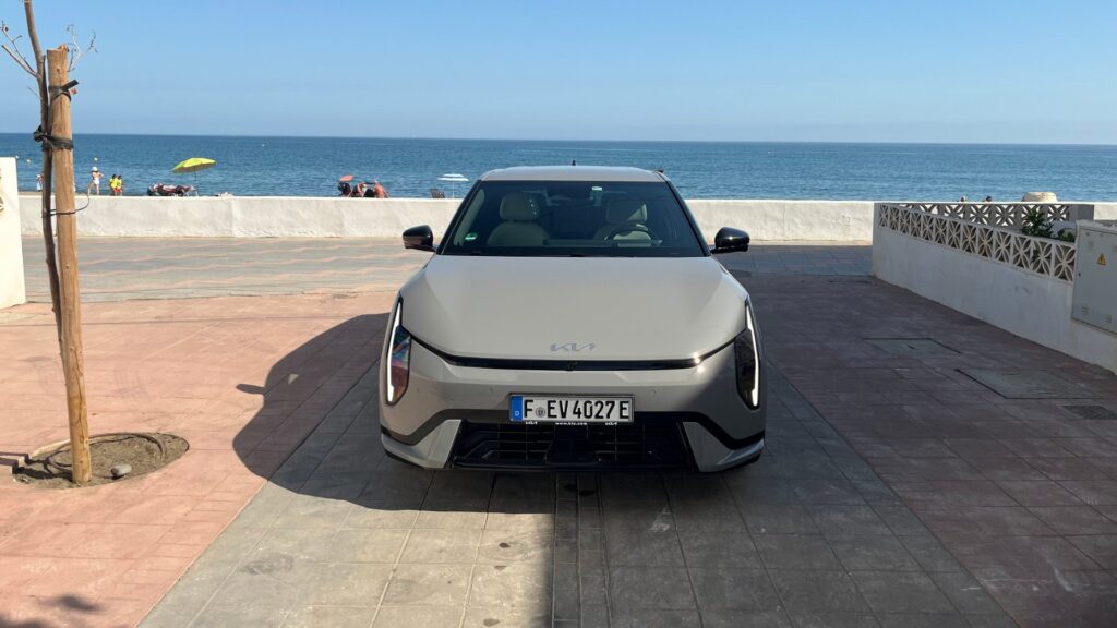 La Kia EV4 à l'essai // Source : Robin San Vicente pour Numerama La Kia EV4 à l'essai // Source : Robin San Vicente pour Numerama