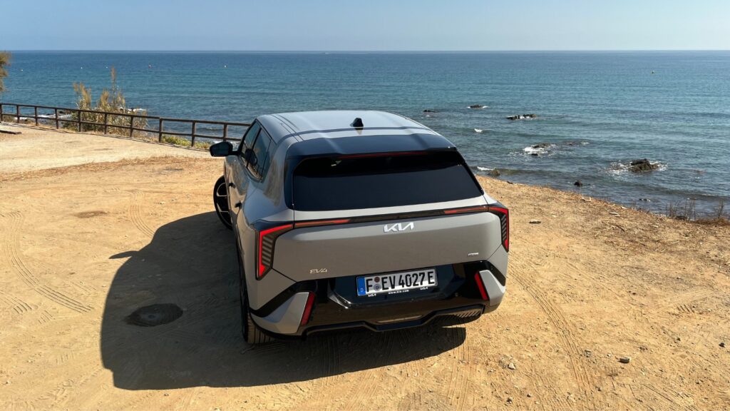 La Kia EV4 à l'essai // Source : Robin San Vicente pour Numerama La Kia EV4 à l'essai // Source : Robin San Vicente pour Numerama