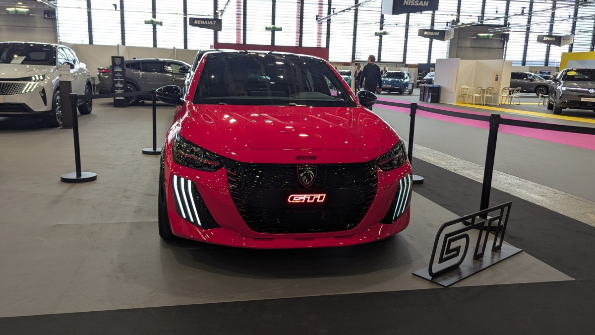 Peugeot e-208 GTi exposée au salon de Lyon  // Source : Raphaelle Baut pour Numerama