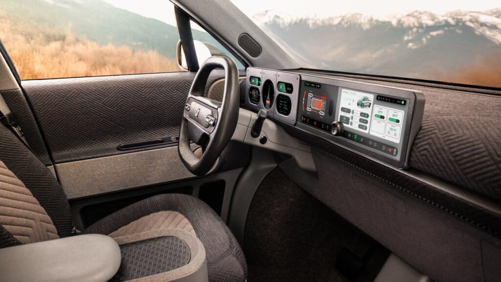 L'intérieur du mini pick-up Telo MT1 // Source : Telo L'intérieur du mini pick-up Telo MT1 // Source : Telo