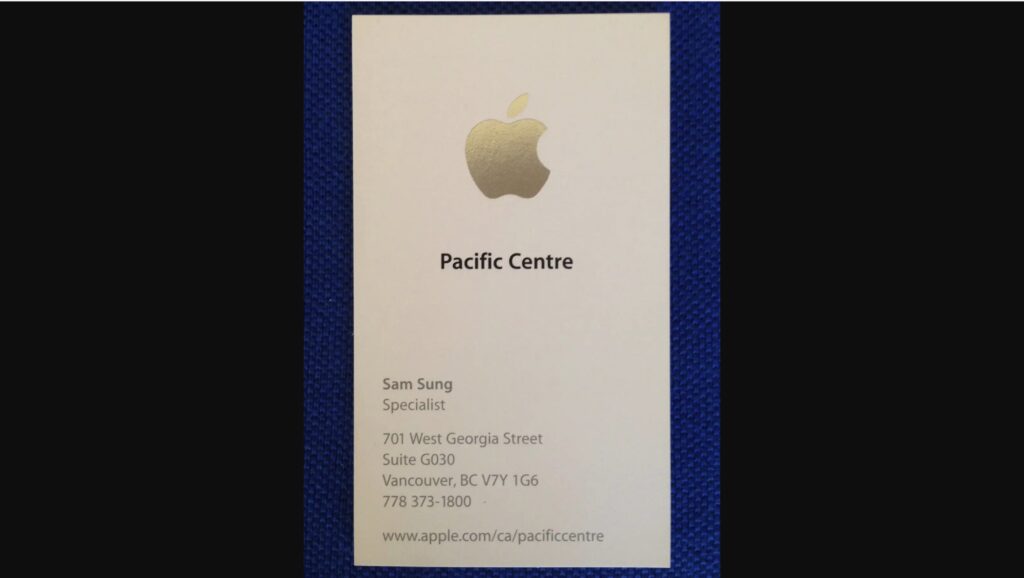 L'une de ses anciennes cartes de visite.  // Source : Sam Struan / Business Insider