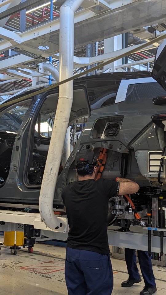 Production du Citroën C5 Aircross à l'usine de Rennes // Source : Raphaelle Baut pour Numerama Production du Citroën C5 Aircross à l'usine de Rennes // Source : Raphaelle Baut pour Numerama