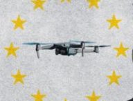 fabriquants drones européens hackers nords coréens // Source : Montage numerama // Source : Montage Numerama avec Canva fabriquants drones européens hackers nords coréens // Source : Montage numerama // Source : Montage Numerama avec Canva
