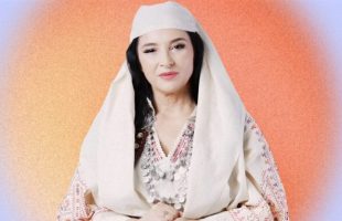 Diella -- dont le nom vient du mot albanais Diellë signifiant « Soleil » -- a d’abord été lancée début 2025. // Source : kryeministria.al