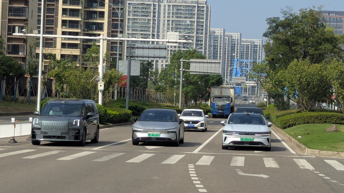 Un parc automobile qui s'électrifie vite en Chine (Hangzhou Bay) // Source : Raphaelle Baut pour Numerama Un parc automobile qui s'électrifie vite en Chine (Hangzhou Bay) // Source : Raphaelle Baut pour Numerama