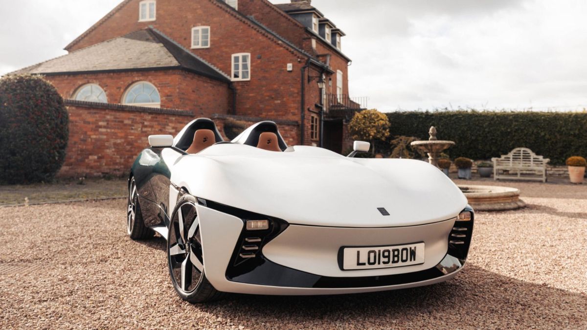 Le Longbow Speedster est une voiture électrique de sport sans toit ni pare-brise. // Source : Longbow Le Longbow Speedster est une voiture électrique de sport sans toit ni pare-brise. // Source : Longbow