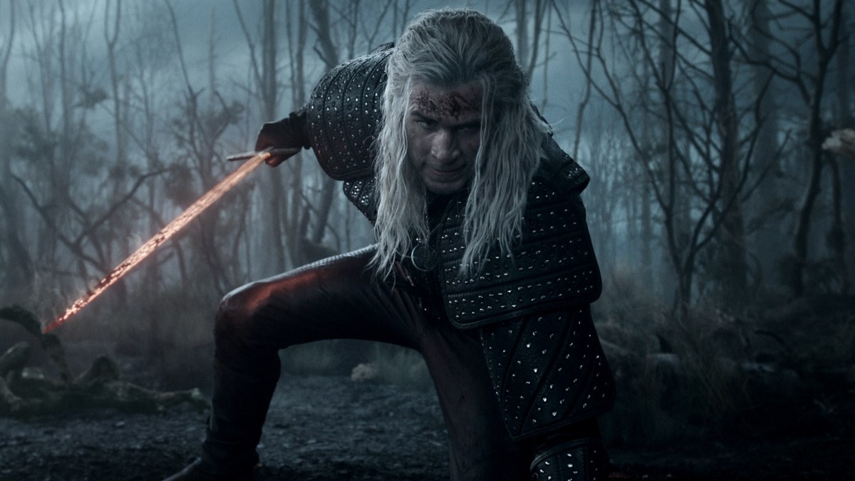 Liam Hemsworth dans le fameux marais de The Witcher // Source : Netflix Liam Hemsworth dans le fameux marais de The Witcher // Source : Netflix