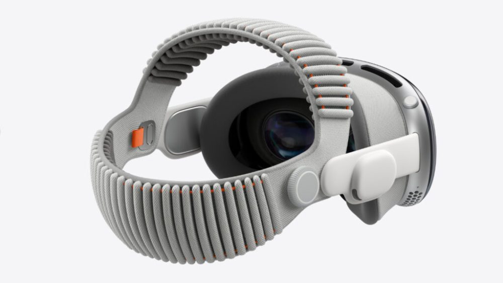 Vision Pro (M5) Vision Pro (M5)