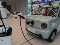 ZD Energy a présenté ses robots chargeurs chez Renault Group Shanghai // Source : Raphaelle Baut pour Numerama