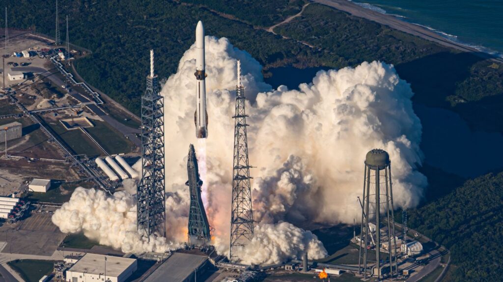 Décollage de la fusée New Glenn. // Source : Via X @JeffBezos (photo recadr&e) Décollage de la fusée New Glenn. // Source : Via X @JeffBezos (photo recadr&e)
