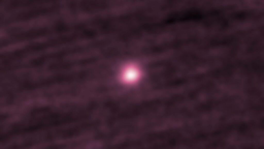 La comète immortalisée par STEREO. // Source : NASA/Lowell Observatory/Qicheng Zhang La comète immortalisée par STEREO. // Source : NASA/Lowell Observatory/Qicheng Zhang