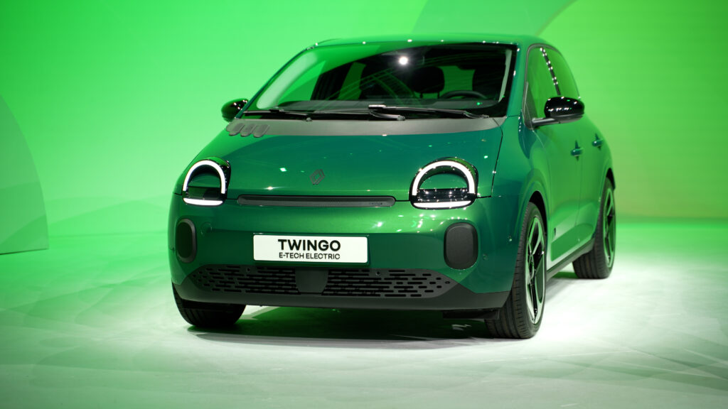 On découvre la nouvelle Renault Twingo électrique (2026) // Source : Alfred Tertrais pour Numerama On découvre la nouvelle Renault Twingo électrique (2026) // Source : Alfred Tertrais pour Numerama