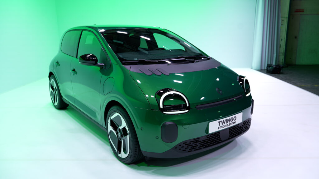 On découvre la nouvelle Renault Twingo électrique (2026) // Source : Alfred Tertrais pour Numerama On découvre la nouvelle Renault Twingo électrique (2026) // Source : Alfred Tertrais pour Numerama
