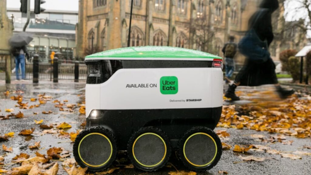 Uber va pour la première fois proposer des livraisons par des mini-robots en Europe. // Source : Starship Uber va pour la première fois proposer des livraisons par des mini-robots en Europe. // Source : Starship