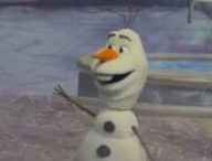 Le robot Olaf à Disneyland Paris. // Source : Numerama