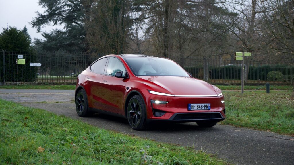 Le Tesla Model Y Performance (2025) à l'essai. // Source : Robin San Vicente pour Numerama