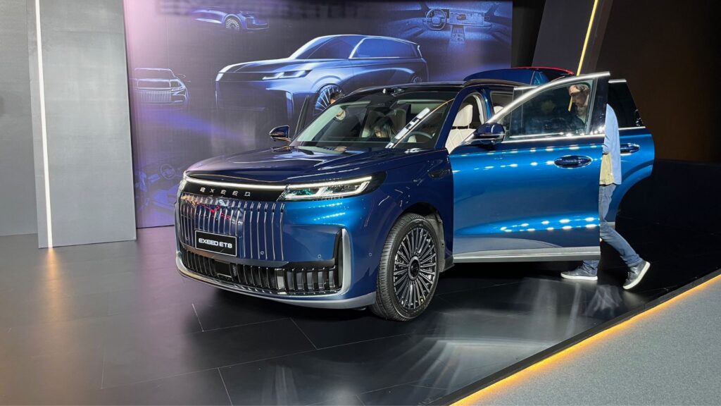 On a découvert Exeed, baptisée Exlantix en Europe, la marque premium du groupe Chery // Source : Robin San Vicente pour Numerama