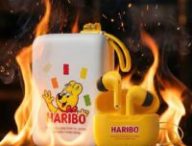 Les accessoires Haribo en feu. // Source : Image générée par Nano Banana Pro Les accessoires Haribo en feu. // Source : Image générée par Nano Banana Pro