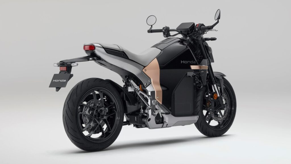 La première moto électrique de Honda : la WN7. // Source : Honda Moto La première moto électrique de Honda : la WN7. // Source : Honda Moto