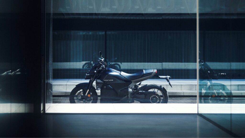 La première moto électrique de Honda : la WN7. // Source : Honda Moto La première moto électrique de Honda : la WN7. // Source : Honda Moto