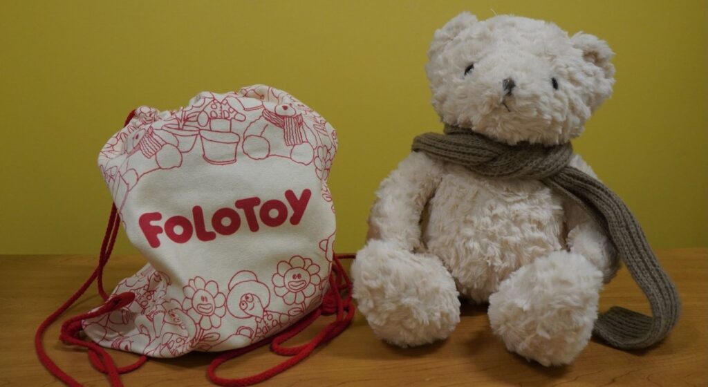 L'objectif est d'éviter des dérives comme les peluches Folotoy dont l’IA s’est mise à tenir des propos sexuels explicites et à donner des conseils dangereux à des enfants // Source : Numerama L'objectif est d'éviter des dérives comme les peluches Folotoy dont l’IA s’est mise à tenir des propos sexuels explicites et à donner des conseils dangereux à des enfants // Source : Numerama