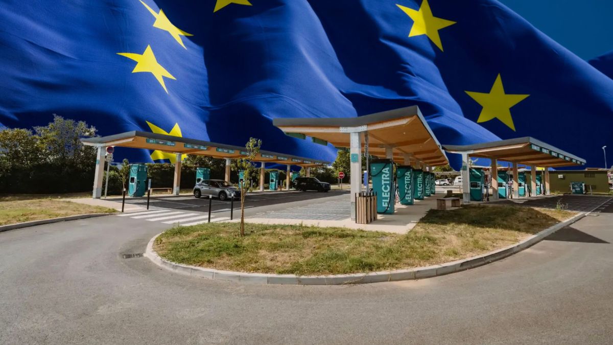 L'Union européenne va allouer plus de 600 millions d'euros pour déployer des bornes de recharge rapides sur autoroutes. // Source : Une par Robin San Vicente pour Numerama L'Union européenne va allouer plus de 600 millions d'euros pour déployer des bornes de recharge rapides sur autoroutes. // Source : Une par Robin San Vicente pour Numerama