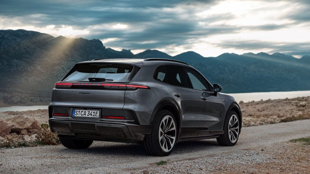 Le nouveau Porsche Cayenne électrique (2025) // Source : Porsche Le nouveau Porsche Cayenne électrique (2025) // Source : Porsche