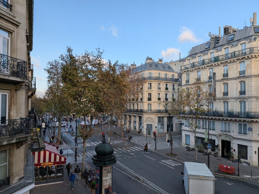 L'appareil photo du Pixel 10 Pro Fold est relativement très correct, mais le capteur est plus petit que sur les autres Pixel. Il peut être un peu limité la nuit, mais Google applique des correctifs logiciels. L'appareil photo du Pixel 10 Pro Fold est relativement très correct, mais le capteur est plus petit que sur les autres Pixel. Il peut être un peu limité la nuit, mais Google applique des correctifs logiciels.