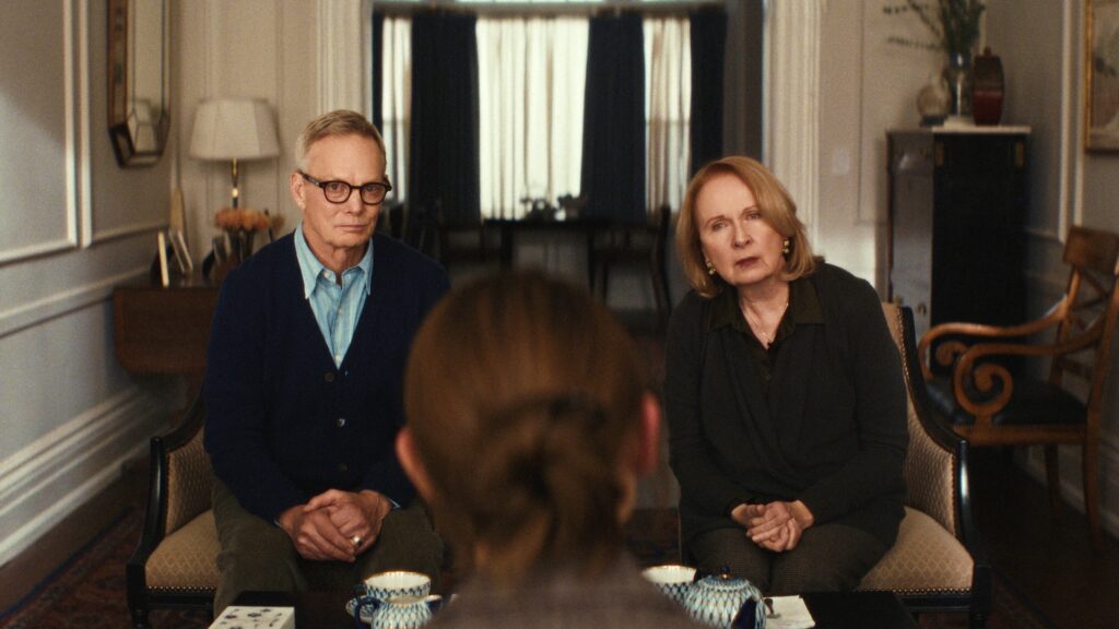 Bill Irwin et Kate Burton dans The Beast in Me // Source : Netflix Bill Irwin et Kate Burton dans The Beast in Me // Source : Netflix