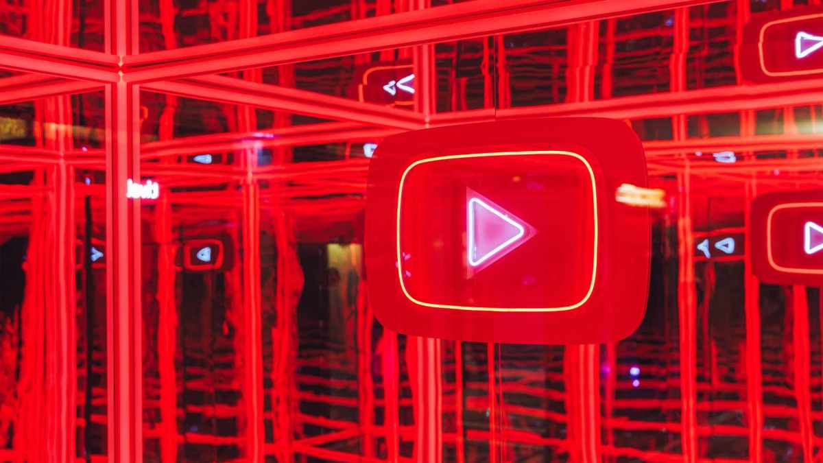 Le logo de YouTube pendant le YouTube Festival à Paris. // Source : YouTube Le logo de YouTube pendant le YouTube Festival à Paris. // Source : YouTube