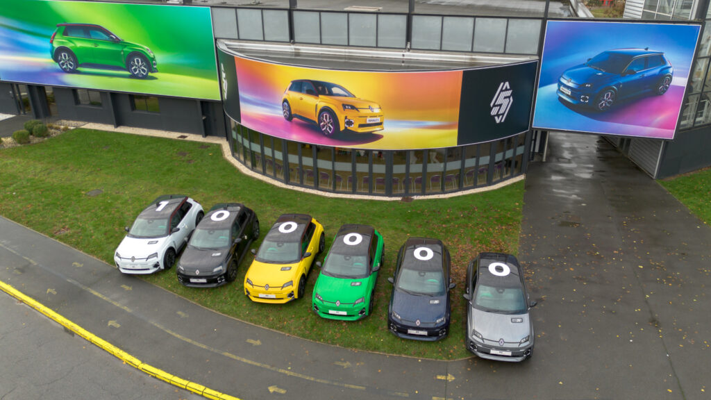 Renault 5 et son 100 000e exemplaire // Source : Renault Renault 5 et son 100 000e exemplaire // Source : Renault