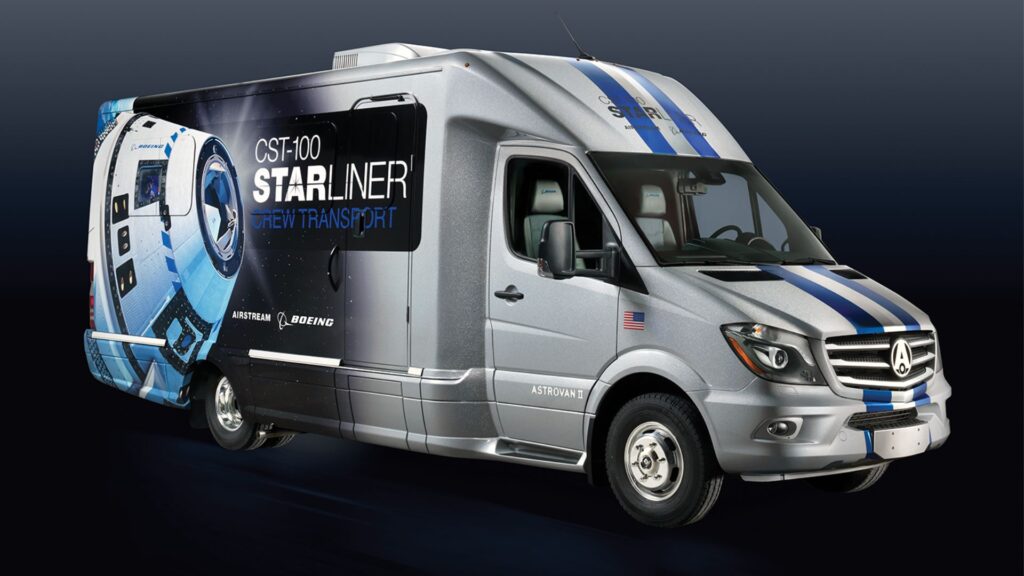 La navette de Boeing qu'utilisera la NASA à la place des navettes Canoo. // Source : Airstream La navette de Boeing qu'utilisera la NASA à la place des navettes Canoo. // Source : Airstream