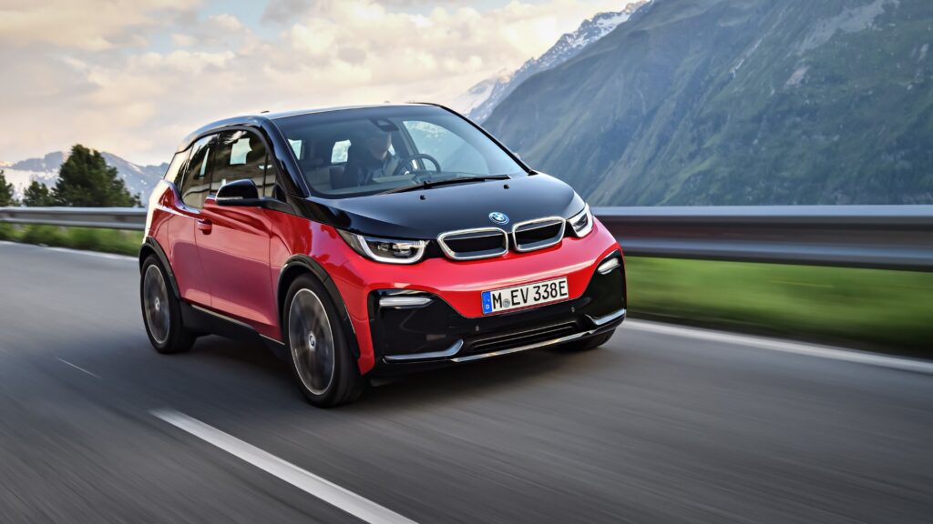 La BMW i3 pouvait embarquer un moteur essence pour devenir un EREV. // Source : BMW La BMW i3 pouvait embarquer un moteur essence pour devenir un EREV. // Source : BMW