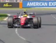 Lewis Hamilton au volant de sa Ferrari en 2026 // Source : Canal+ Lewis Hamilton au volant de sa Ferrari en 2026 // Source : Canal+