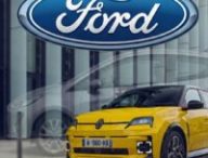 Ford s'allie à Renault pour reprendre les plateformes des R5 et R4 électriques. // Source : Une par Robin San Vicente pour Numerama Ford s'allie à Renault pour reprendre les plateformes des R5 et R4 électriques. // Source : Une par Robin San Vicente pour Numerama